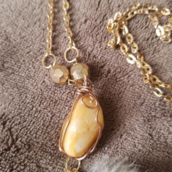 Quartz wire wrapped necklace - Picture 3 of 4